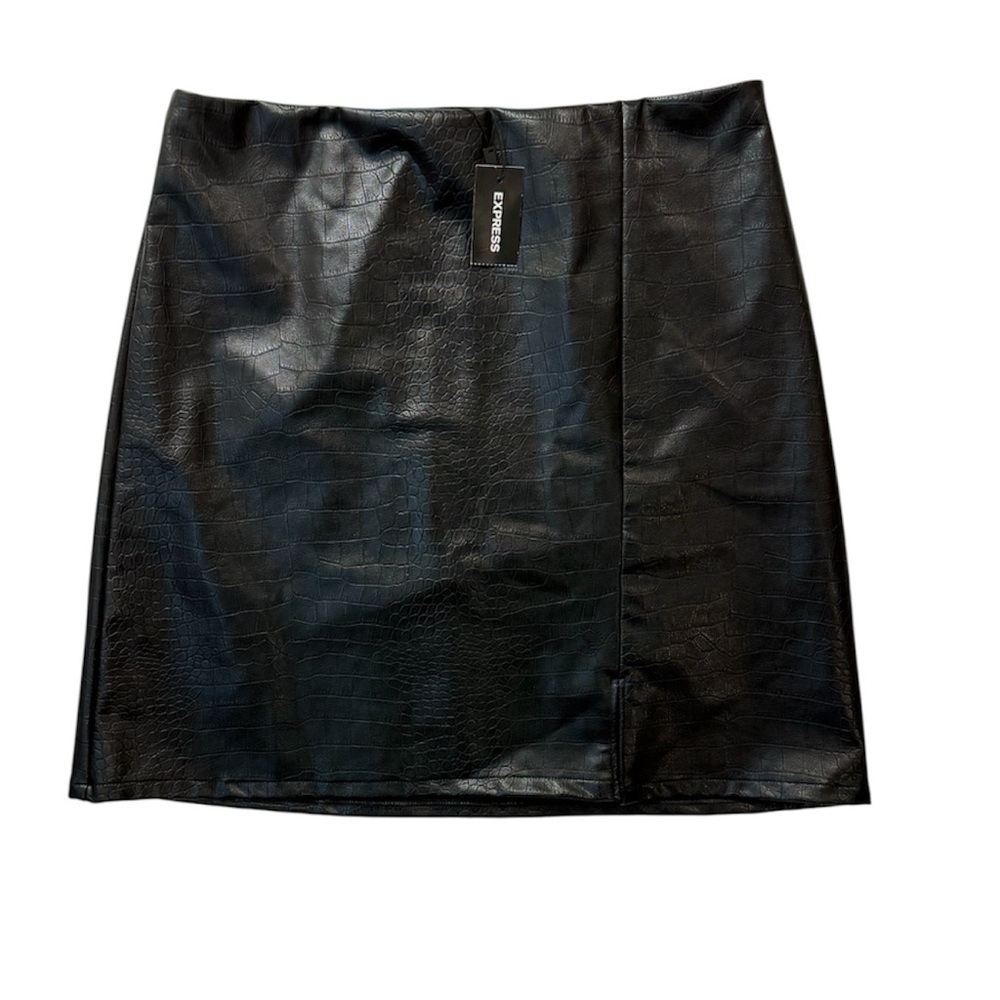 Express Faux Leather Croc Embossed Mini Skirt Side Zip Y2K Vibes Black Size 8 - Picture 1 of 9